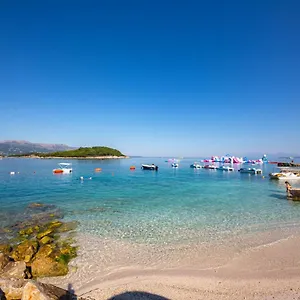 New Crystal 3*, Ksamil Albania